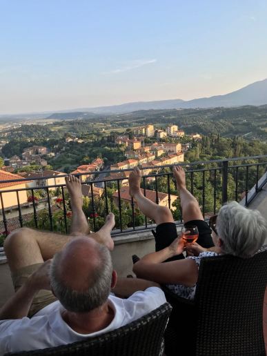 d7ecf81a-4b4c-407d-a6d2-b8bb3f1bbf63 (1)